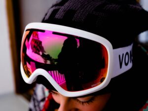 曝曬後眼睛疼痛，當心光角膜炎！光角膜炎症狀與治療方式一次看