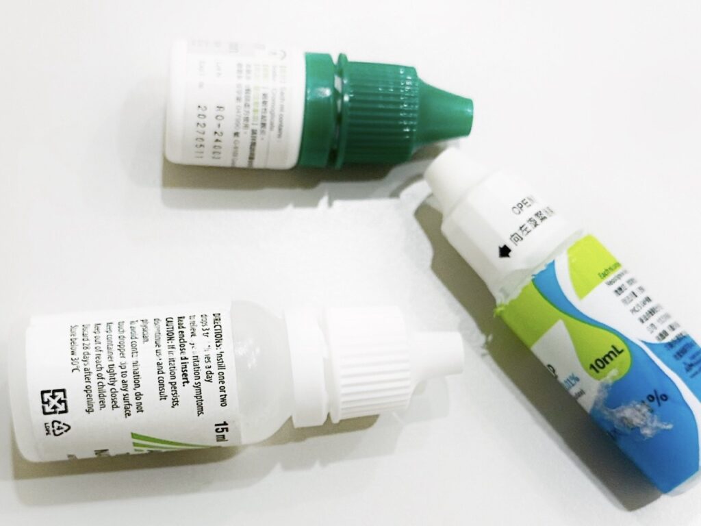 戴隱形眼鏡可以點眼藥水嗎？